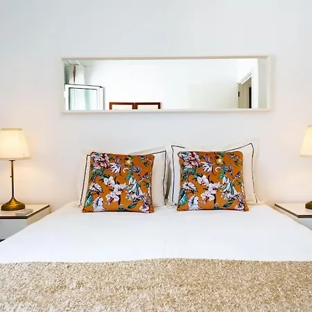 Enjoy The Center At Fully Equipped 2 Bedroom 5 Min Walk To & Market *