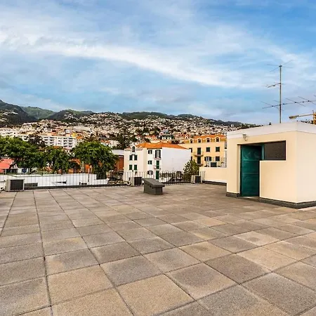 Enjoy The Center At Fully Equipped 2 Bedroom 5 Min Walk To & Market *