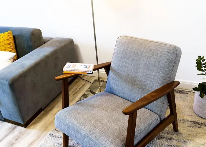 Enjoy The Center At Fully Equipped 2 Bedroom 5 Min Walk To & Market アパート フンシャル