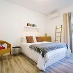 Enjoy The Center At Fully Equipped 2 Bedroom 5 Min Walk To & Market Apartment