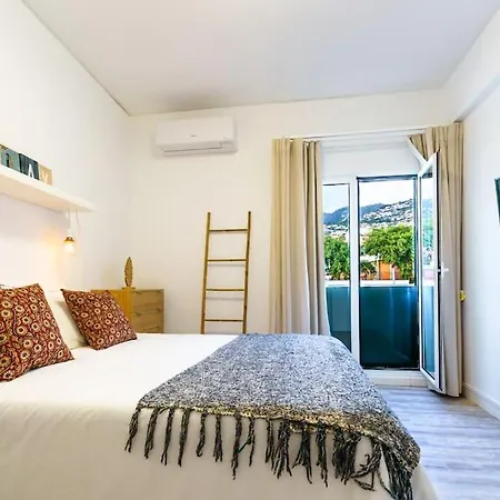 Enjoy The Center At Fully Equipped 2 Bedroom 5 Min Walk To & Market Lägenhet Funchal (Madeira)
