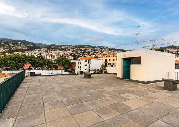 Enjoy The Center At Fully Equipped 2 Bedroom 5 Min Walk To & Market *