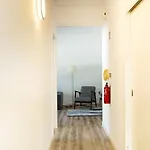 Enjoy The Center At Fully Equipped 2 Bedroom 5 Min Walk To & Market * Funchal