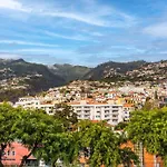 Enjoy The Center At Fully Equipped 2 Bedroom 5 Min Walk To & Market Daire Funchal