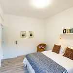Daire Enjoy The Center At Fully Equipped 2 Bedroom 5 Min Walk To & Market *