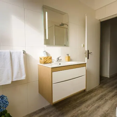 Enjoy The Center At Fully Equipped 2 Bedroom 5 Min Walk To & Market Funchal (Madeira)