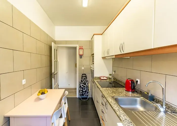 Enjoy The Center At Fully Equipped 2 Bedroom 5 Min Walk To & Market Funchal (Madeira)