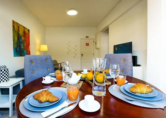 Enjoy The Center At Fully Equipped 2 Bedroom 5 Min Walk To & Market Funchal (Madeira)