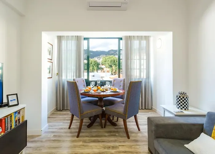 Enjoy The Center At Fully Equipped 2 Bedroom 5 Min Walk To & Market *