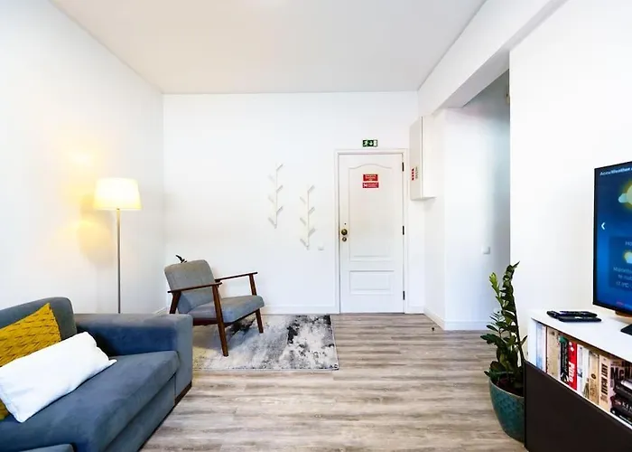 Enjoy The Center At Fully Equipped 2 Bedroom 5 Min Walk To & Market Appartamento