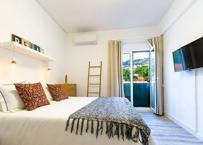 Enjoy The Center At Fully Equipped 2 Bedroom 5 Min Walk To & Market Appartamento Funchal (Madeira)