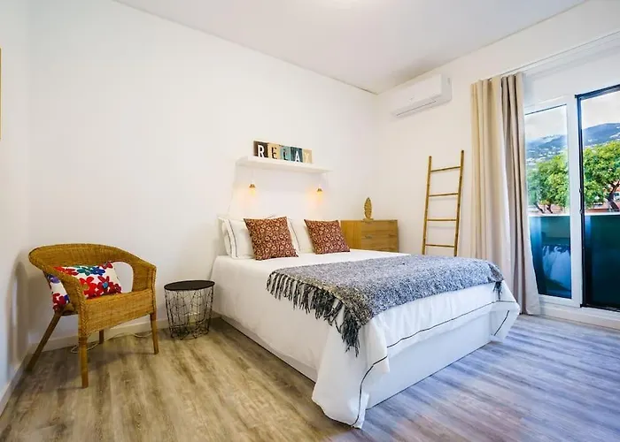 Enjoy The Center At Fully Equipped 2 Bedroom 5 Min Walk To & Market Appartamento