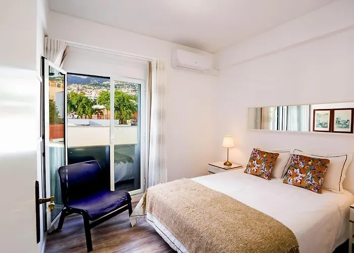 Enjoy The Center At Fully Equipped 2 Bedroom 5 Min Walk To & Market * Funchal (Madeira)