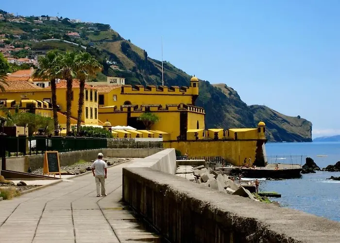 Enjoy The Center At Fully Equipped 2 Bedroom 5 Min Walk To & Market Funchal (Madeira)